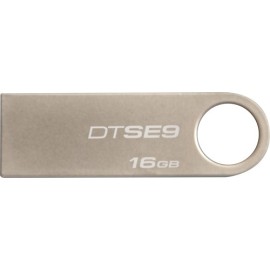 Kingston - DataTraveler SE9 16GB USB Flash Drive - Silver